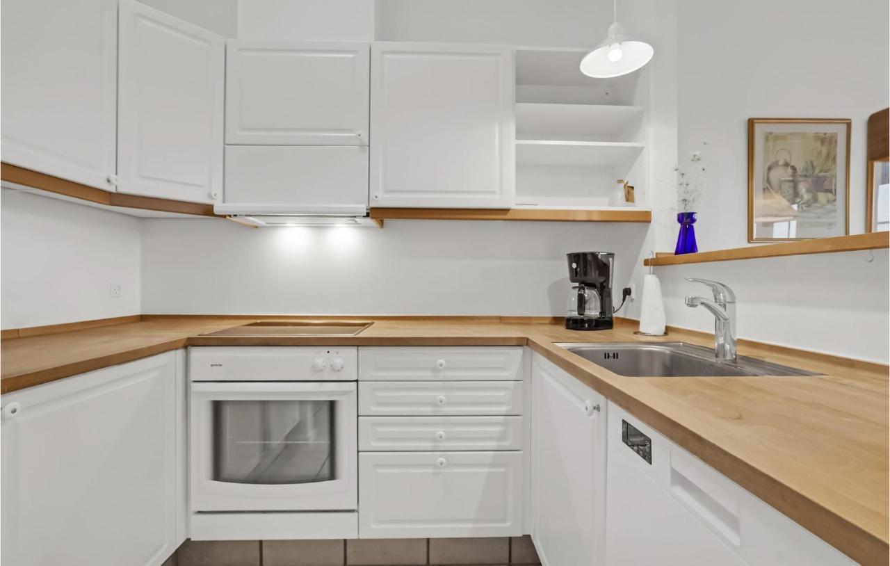 3 Bedroom Beautiful Home In เออเบินโค ภายนอก รูปภาพ