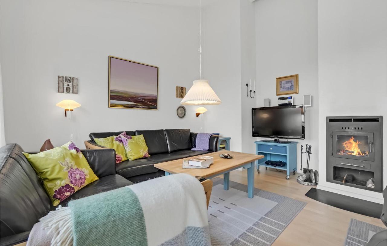 3 Bedroom Beautiful Home In เออเบินโค ภายนอก รูปภาพ